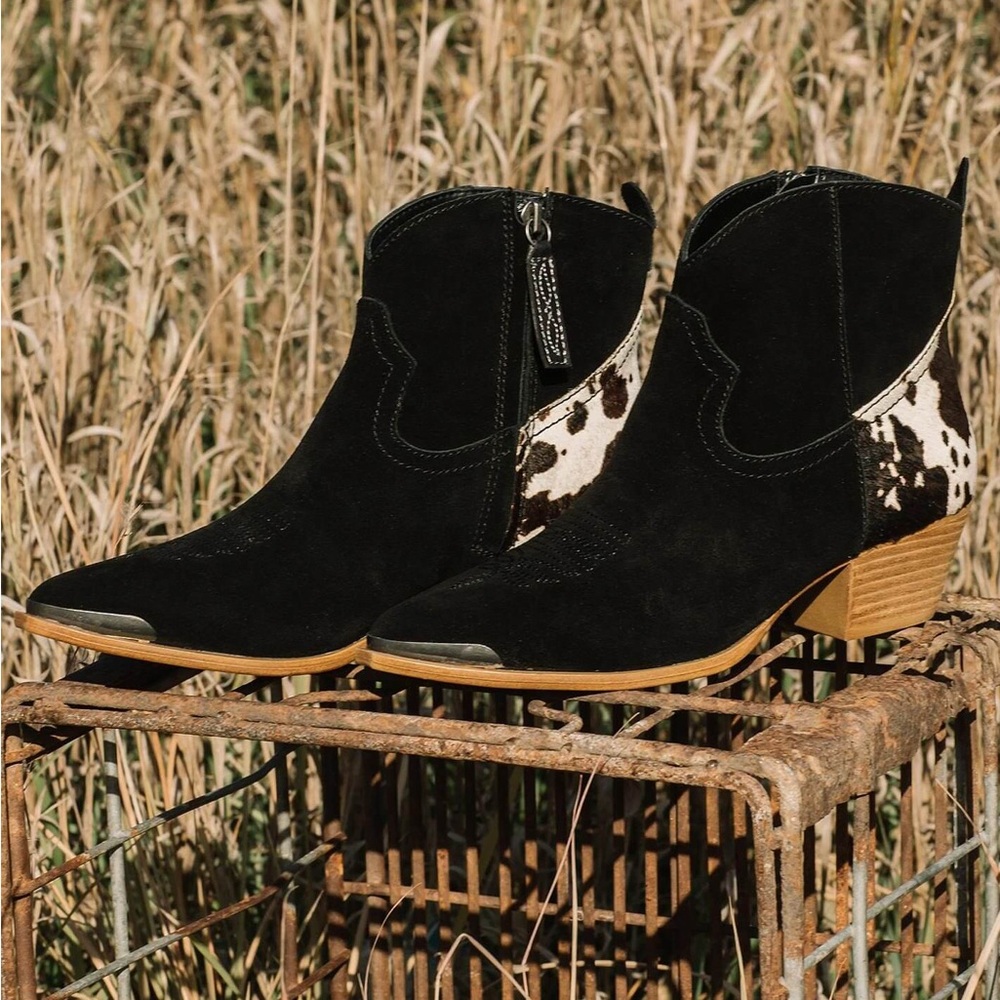 Dingo Black Buck the Rules Calf Hair Leather Western Ankle Booties Size 6M‎